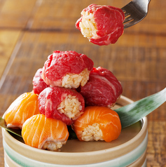 見た目も味も楽しめる♪ころんと可愛い手毬寿司が登場！の写真