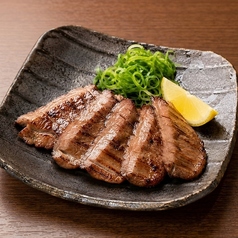 牛タンの炭火焼き