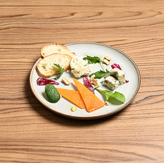 チーズ盛り合わせ3種