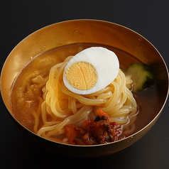 名物！！こだわりの一口冷麺