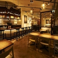 《幅広いシーンに対応》カジュアルに本格スペイン料理を堪能できるテーブル席を多数ご用意しております。