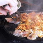 完成まであとわずか！！もう貴方はとんからり特製サムギョプサルの虜に！！！