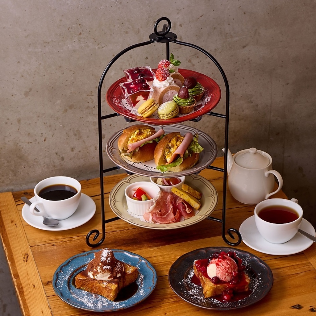 ＜系列店だけでは池袋店だけ！！＞　フレンチトースト or ワッフルが選べるアフタヌーンティー