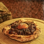 旨みはそのままに、サイズだけミニのnewピザ！