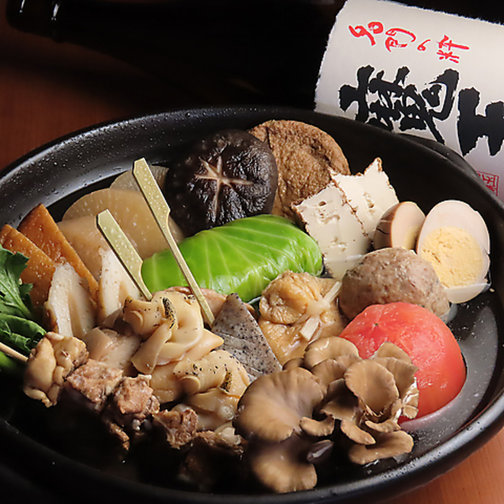 こだわり出汁のしみこんだ【おでん】と、打ちたて・焼きたての【炭火焼き鳥】が自慢です◎