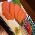 料理メニュー写真&nbsp;サーモン刺し