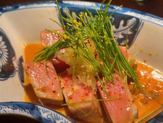 燻製本鮪赤身レアステーキ