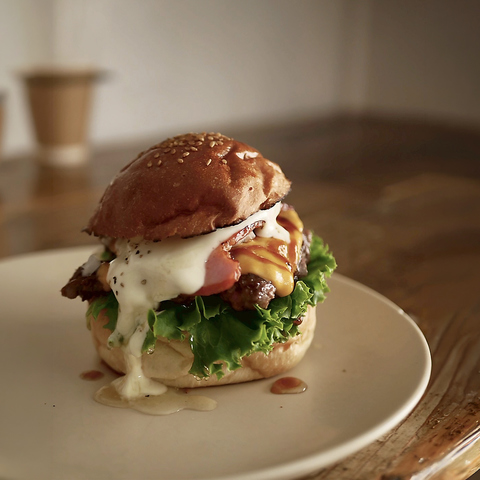 GENUINE BURGER TORANOMON ジェニュインバーガートラノモンの写真