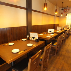 最大20名様収容可能なテーブル席