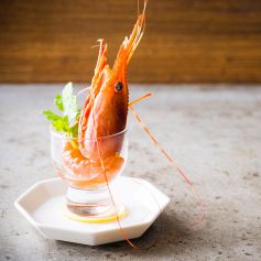 【旬の素材や食材を使った贅沢な上海四川料理】