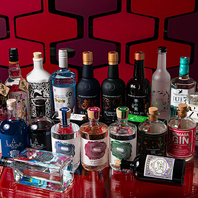 クラフトビールと20種類以上のクラフトジンを楽しめる！