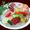 料理メニュー写真&nbsp;朝獲れ　天然刺身　盛り合わせ