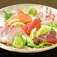 長崎県産を中心とした鮮魚を取り揃えております。