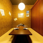 当店の個室席は全席掘りごたつでご用意。足を延ばしてごゆっくりとおくつろぎください。