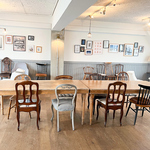 ご利用人数やシーンに合わせてレイアウトチェンジが可能な2つの貸切スペースを完備しております。