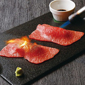 料理メニュー写真&nbsp;A5黒毛和牛肉寿司（2貫）