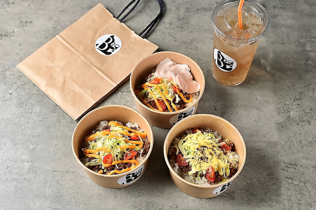 ランチはテイクアウトOK！お家や会社でも本格的な味を。