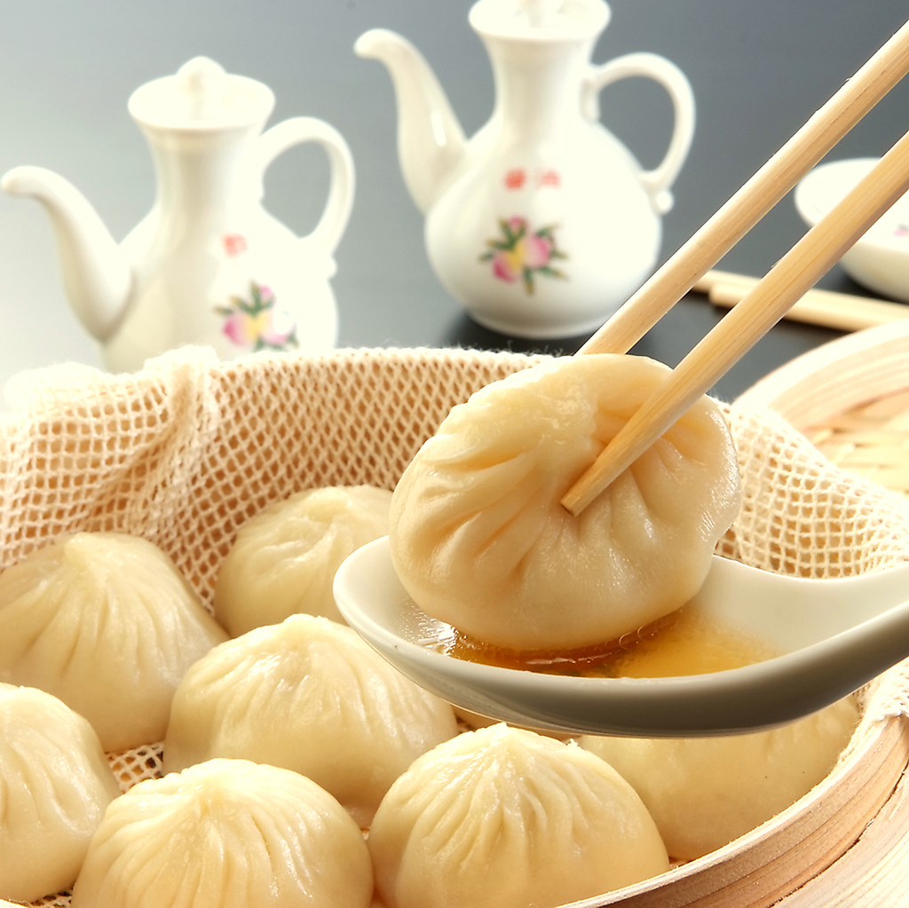 口の中でジュワっと広がるアツアツの肉汁がたまりません！！色々な種類の点心をご用意しております！