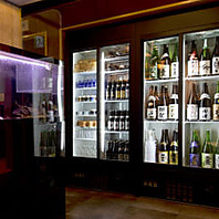 お酒の種類も豊富にご用意しております♪　