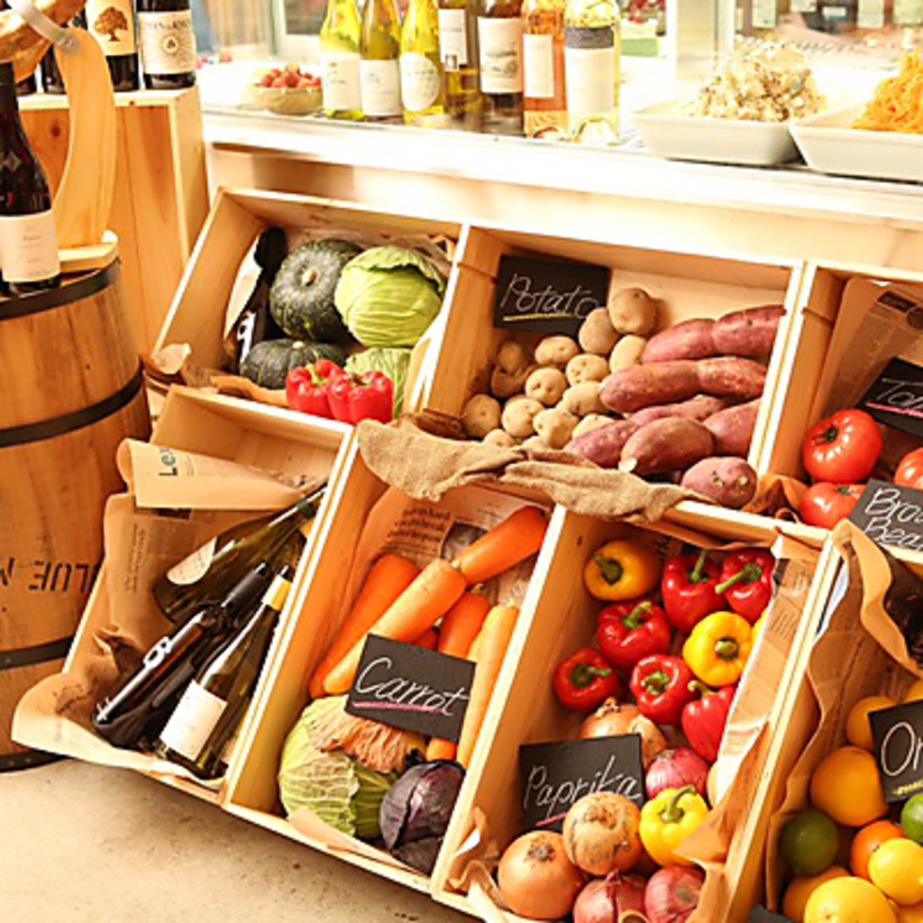 マルシェコーナーに並んだ旬の食材★食欲と想像を躍らせて♪