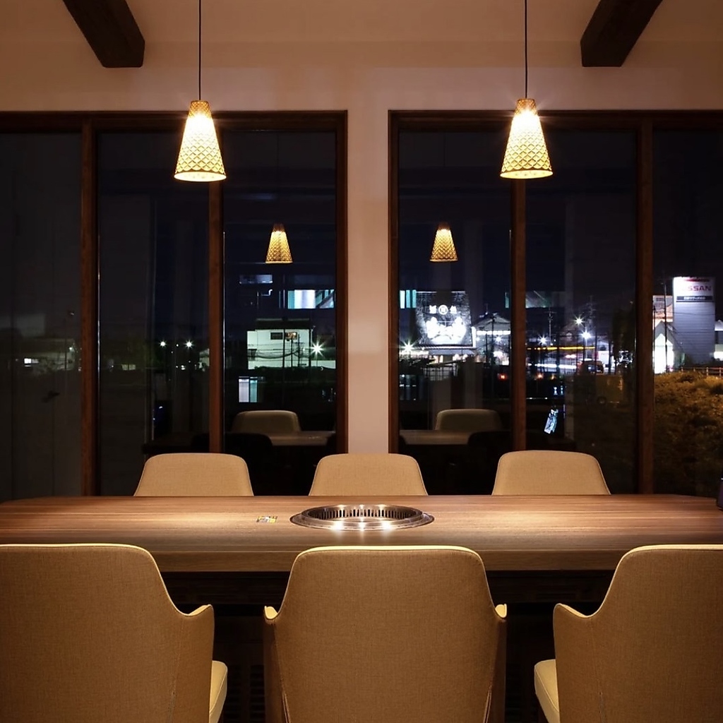 【ロマンティックな夜♪】デートや女子会利用にも大人気◎写真映えする美しいお肉でご褒美ディナー♪