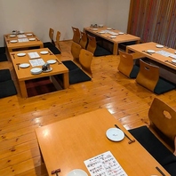 広々とした店内に宴会向き掘りごたつ