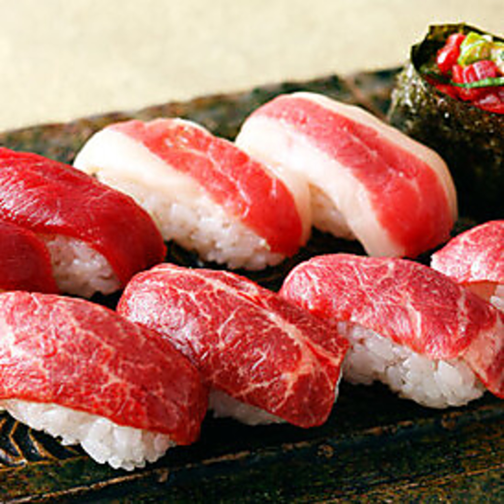 徳島県産の銘柄鶏「阿波尾鶏」を使用した肉寿司を食べ放題でお楽しみいただけます。