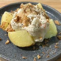 薫香仕立てのポテトサラダ
