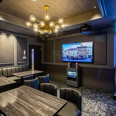 【個室】静かに会話やお食事を楽しみたい方におすすめのプライベート空間☆＜ダーツ・カラオケ完備＞の個室をご用意しております♪