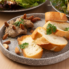 ★黒トリュフのレバーパテ/truffle liver pate