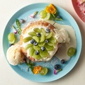 料理メニュー写真 マークプレミアムパンケーキ ～季節のフルーツ～