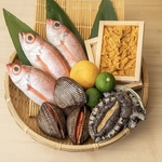 厳選された新鮮な魚、旬の食材を使用した絶品寿司。