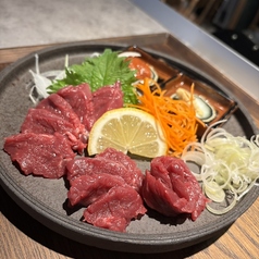 馬刺し 赤身刺し(鹿児島の甘醤油で)