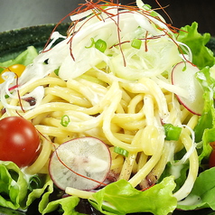 ちゃんぽん麺と新鮮やさいのサラダ