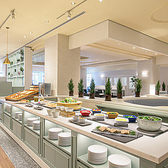 駐車場を完備しておりますので、お車でのご来店も安心です。ただし、クリスマスやGWなどの特別期間は満車の場合がございます。駐車場の詳細は、オリエンタルホテル東京ベイ公式ホームページにてご確認をお願いいたします。