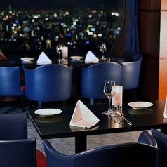 SKYLOUNGE STARDUST スカイラウンジ スターダスト 梅田スカイビルの雰囲気3