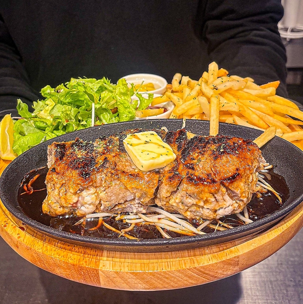 【USクラシック・アメリカンビーフステーキ】300gで食べ応え抜群です！