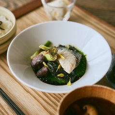 TT" a Little Knowledge Storeの特集写真