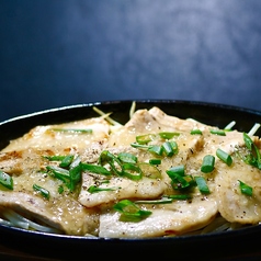 豚バラネギ塩鉄板焼き