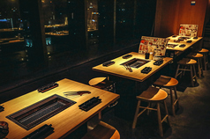 4～6名掛けの広々ゆったりのテーブル席は、会社宴会や歓送迎会など幅広いシーンでご利用いただけます！初めてのお客様ももちろん大歓迎です！