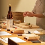 板前が目の前で握るお寿司はどれも絶品。心ゆくまでご堪能ください。