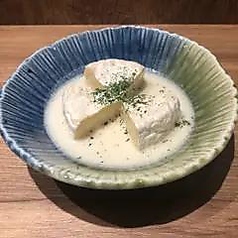 カマンベールチーズのおでん（鶏出汁）