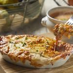 ランチビュッフェは選べるメイン料理＆30種のパン食べ放題＆飲み放題付きで平日1790円(税込)～とお得