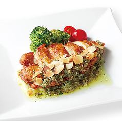 鶏もも肉のソテー ガーリックバターソース