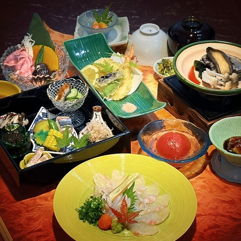 全席完全個室。落ち着いた空間で絶品懐石に舌鼓。高級食材や旬を生かした数々。