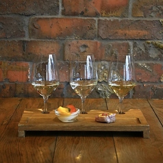 3種類のテイスティング シェフのペアリング付き(白ワイン)