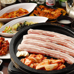 韓豚屋 池袋サンシャインシティ店の特集写真