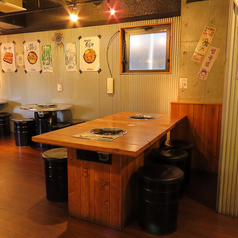 当店では4名テーブル席を14席ご用意しております。