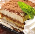 料理メニュー写真 イタリアンティラミス／黒蜜きなこのロールケーキ／ジェラートミスト（パフェ）