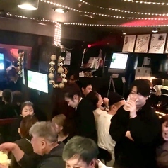 10~18名位まで貸し切り対応可能。モニター5台完備。カラオケ、映像、音響設備で思い出のムービー上映など可能。イベント・オフ会・誕生日・歓送迎会など、さまざまな集まりにご利用頂けます。